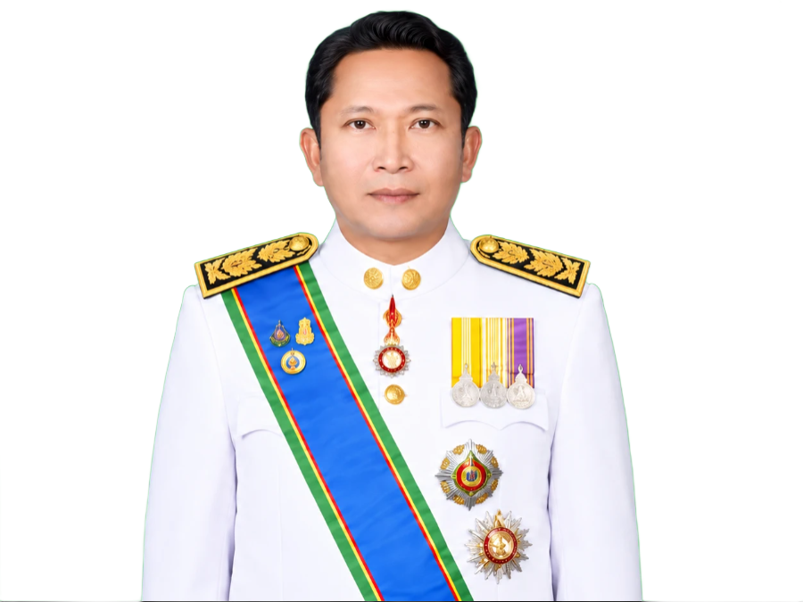 นายอัครพงศ์ ภูติยา