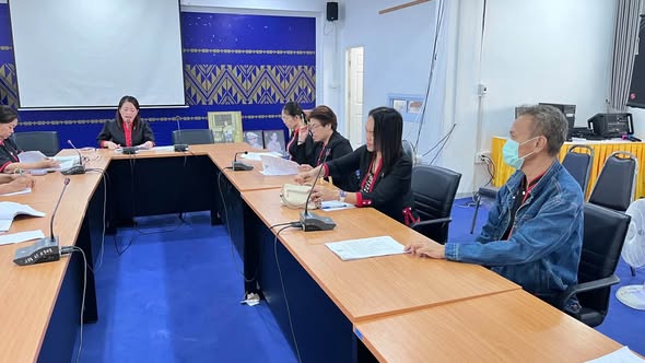 โรงเรียนเทศบาล 2 “เชิงชุมอนุชนวิทยา” ประชุมคณะกรรมการคัดเลือกทุนการศึกษา ประจำปี 2569