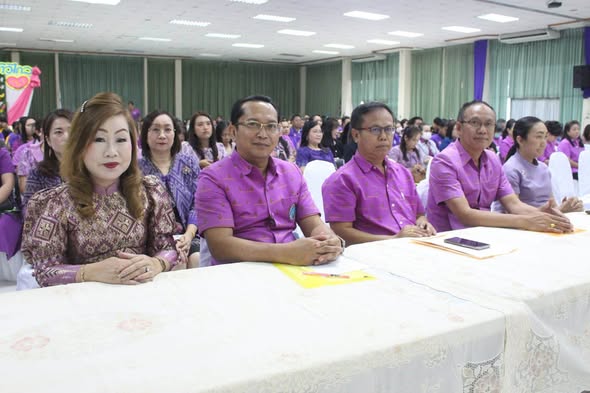 ผู้บริหารและคณะครู ร่วมโครงการพัฒนาประสิทธิภาพเจ้าหน้าที่ท้องถิ่น ประจำปีงบประมาณ 2569